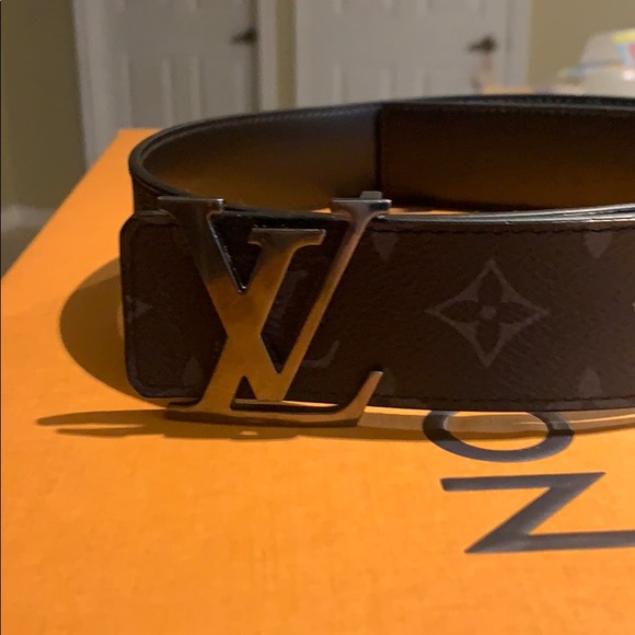 Louis Vuitton reversible black belt - Picture 2 of 4